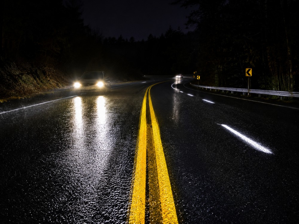 Reflectorized Traffic Paint Price Guide 2026: Yellow & White, Performance, and Brands